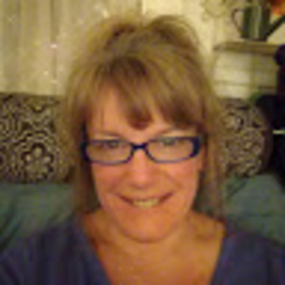 Meet your Posher, Bridget - Picture 1 of 1